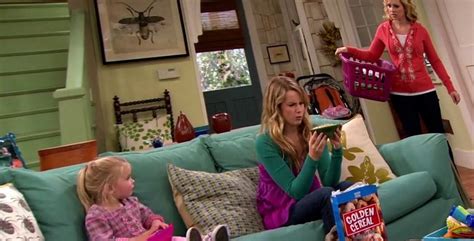 Good Luck Charlie Season 2 .